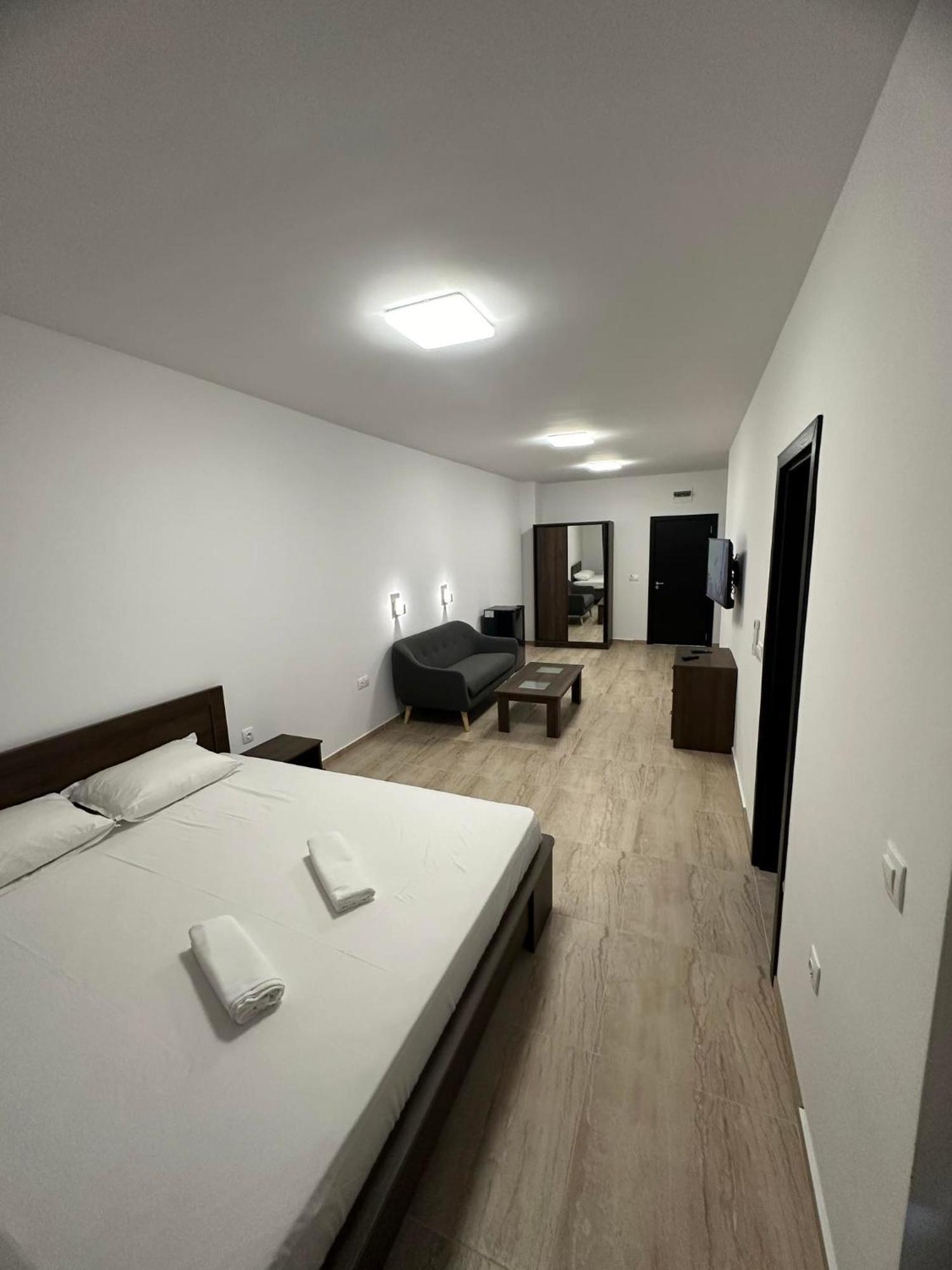 St George Apartcomplex Sjkorpilovtsi Eksteriør bilde