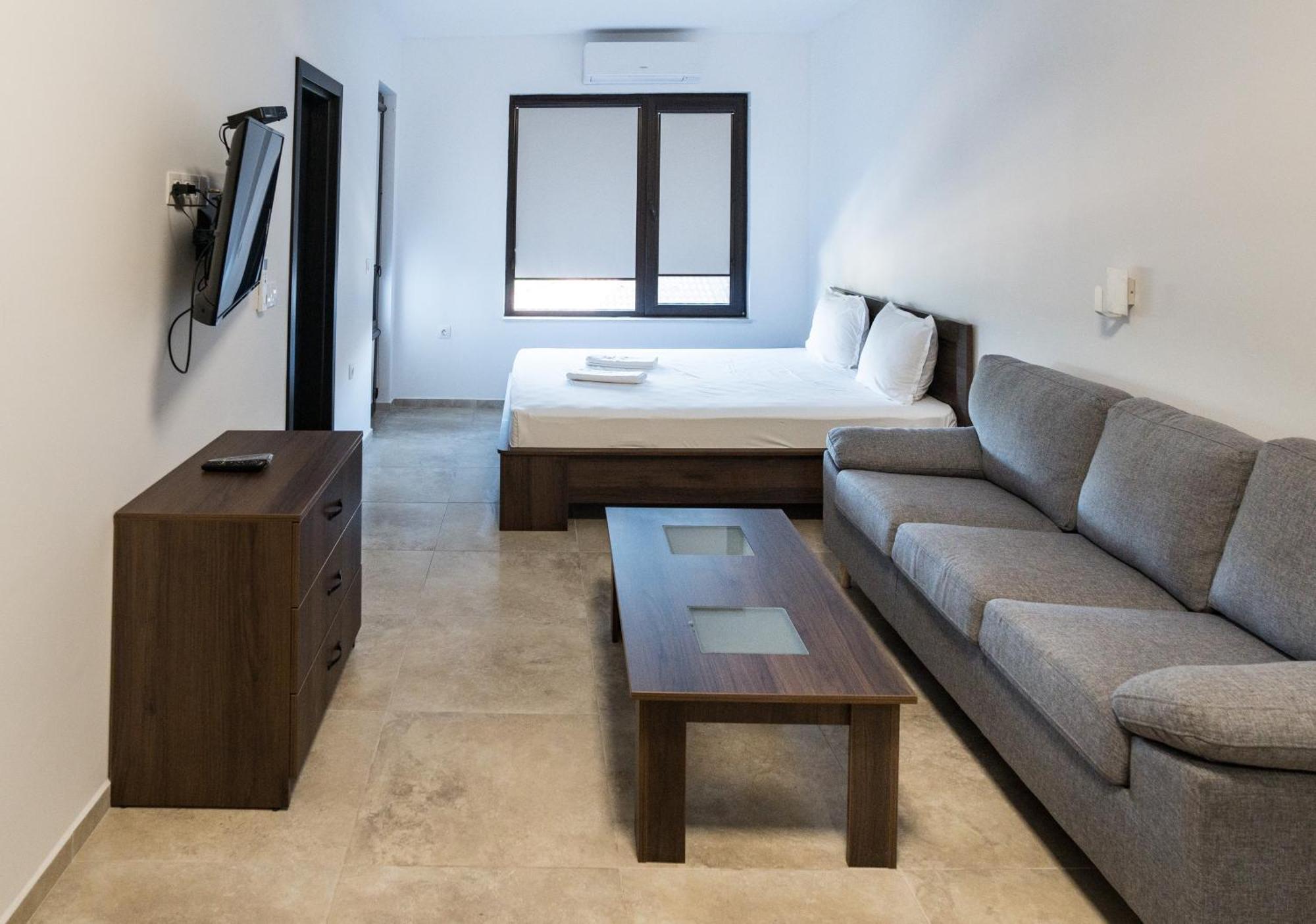 St George Apartcomplex Sjkorpilovtsi Eksteriør bilde