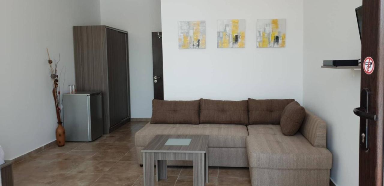 St George Apartcomplex Sjkorpilovtsi Eksteriør bilde